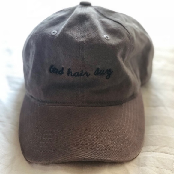 Accessories - Washed cotton Baseball hat “Bad hair day” USED💜